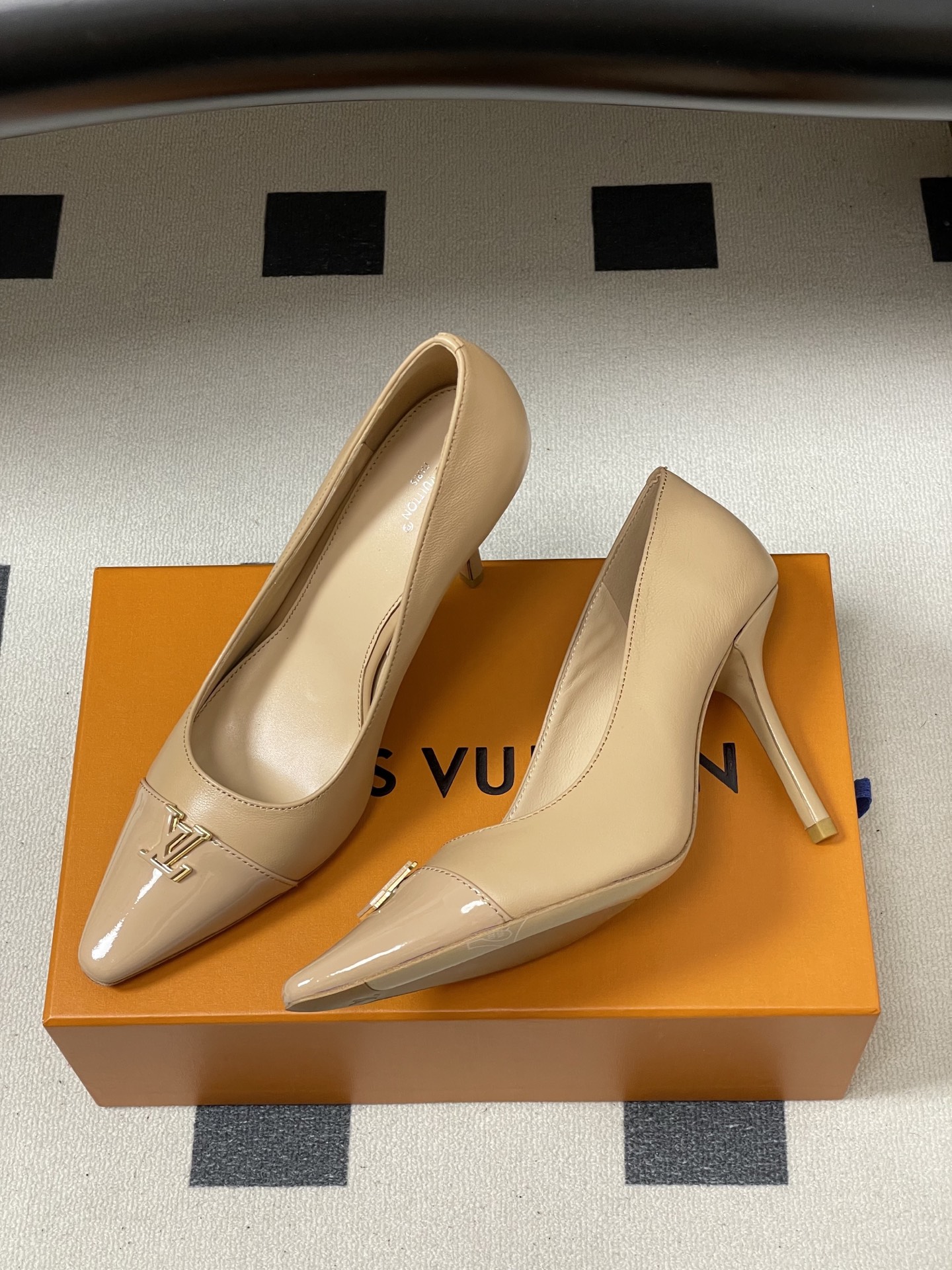 Women's high heels